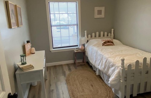 Troy Otro | Cozy Country Farmhouse- 23 mins to Waco and 10 to Temple.