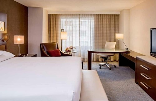 Chinatown Apartamento | King Room Near Metro Center station WDC