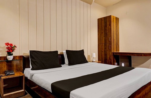Clover Park Hotel | Collection O Hotel Nanashree Grand