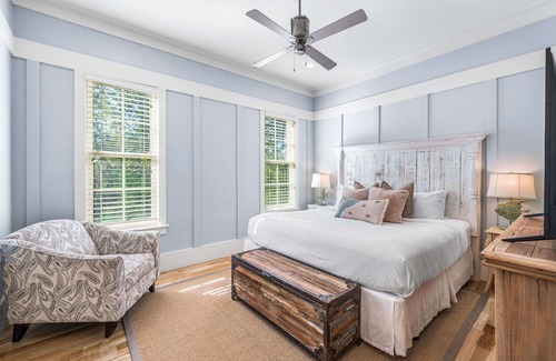Forest District Casa | NEW Pet Friendly Watercolor Stunner w Private Pool near Camp Watercolor
