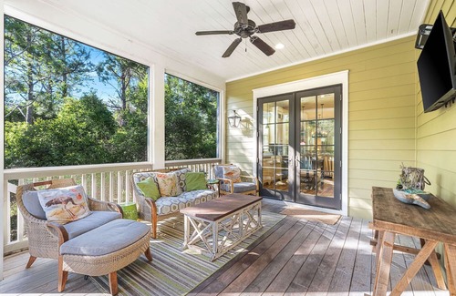 Forest District Casa | NEW Pet Friendly Watercolor Stunner w Private Pool near Camp Watercolor