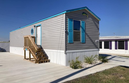 Sebring Cabaña | Cozy Cottage Brand New Sebring 2 Bed/1 Bath Special -1195 Monthly