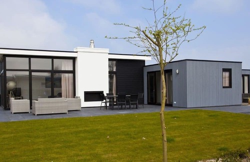 Biddinghuizen Casa | L-Cube 6 by Interhome