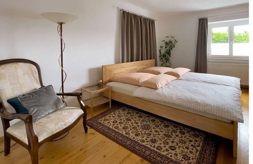 Busenberg Casa | Lieselhaus Modern retreat