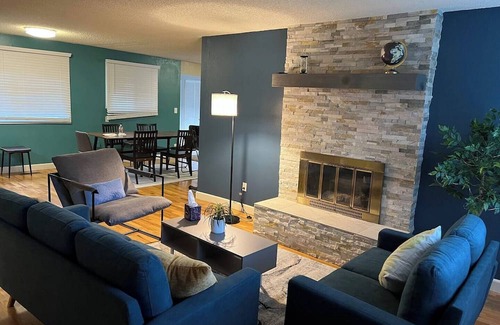 Des Moines Casa | Cozy home away from home