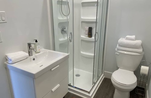 Guelph/Eramosa Cabina | The Celestial Nest tiny home- everything you need to get away
