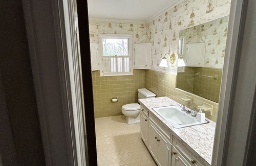 Paw Creek Casa | Secluded 4 bedroom home, 12 min to whitewater Center, 15 min to Uptown Charlotte