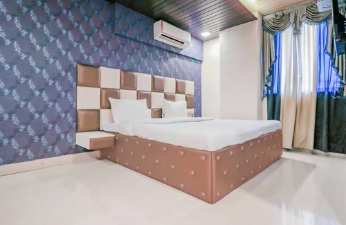 Thane West Hotel | Super Collection O 79073 Hotel Dove