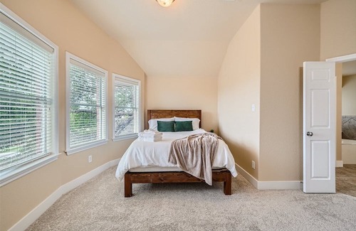 Georgetown Casa | Sycamore Sanctuary | 1 Gig Wi-Fi | Quiet Neighborhood