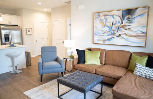 Northview Apartamento | King Bed | 1.5 Bath | Apartment | NE Side GR