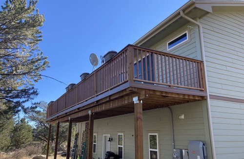 Buena Vista Apartamento | 2BR/3BA Carriage House By Cottonwood Creek