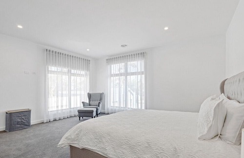 Rhyll Casa | Swan Bay Park by Ready Set Stay - WIFI, Full Linen and Towels, Central