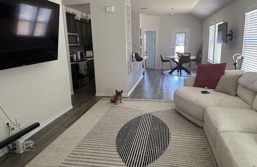 Forney Casa | Loving Tidy Home 25 mins from downtown Dallas