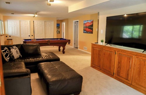 Green Mountain Casa | Hot Tub! Close to Red Rocks!