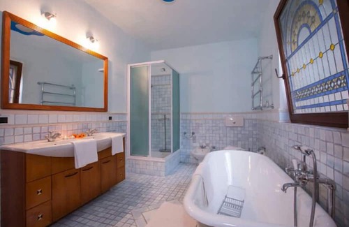 Cressogno Casa | Vacation home for 16 guests with 400m² in Valsolda (121083)