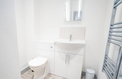 Brierley Hill Apartamento | Bright and Modern 2 Bed Apartment in Redditch