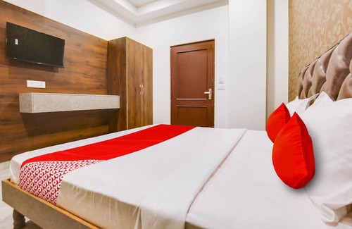 Ludhiana Hotel | OYO Baran Classic