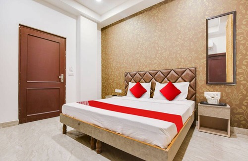 Ludhiana Hotel | OYO Baran Classic