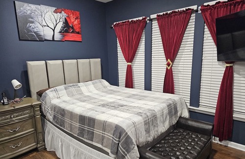 Hanover Casa | Cozy One Bedroom Basement Apartment