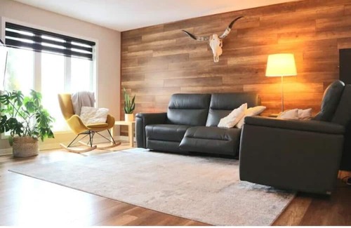 Aylmer Casa | 4 Bedrooms 3 Beds 1 Desk Heated Pool