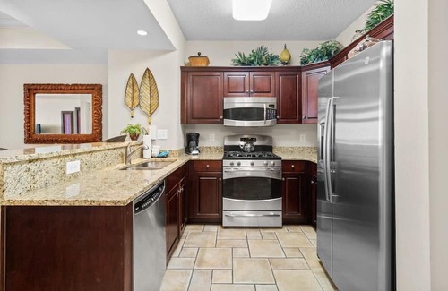 Windy Hill Casa | Coastal Elegance 2BR Condo Jetted Tub and Balcony