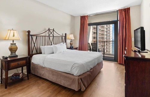 Windy Hill Casa | Coastal Elegance 2BR Condo Jetted Tub and Balcony