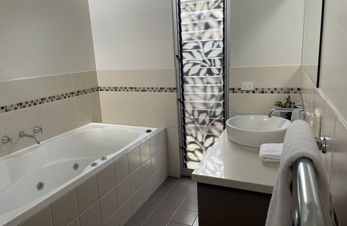 Gnarabup Casa | The Dunes Retreat | Prevelly Beach House