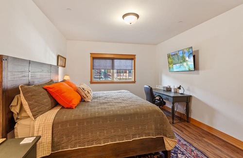 Coeur d'Alene Villa | Northwest Riverstone Retreat - Private Condo