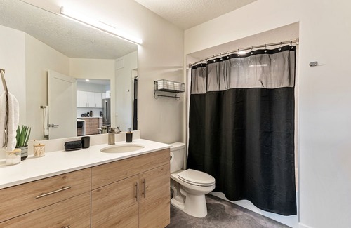 Lower Avenues Apartamento | Views/TOP Floor/1BED Apartment/GYM/GARAGE Parking