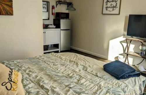 Winslow Casa | Bigfoot Hideout -Hotel amenities with a social vibe! Yeti #2