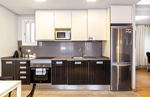 El Guinardo Apartamento | SAGRADA FAMILIA FULLY EQUIPPED TERRACE WIFI/AC/5PP By MyRentalHost