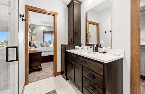 Tea Casa | Lakeside Executive Retreat