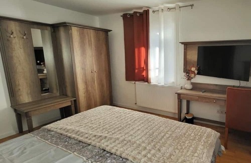 Bad Bocklet Apartamento | Apartment 'Gästehaus Da Fabio' with Mountain View, Private Terrace and Wi-Fi