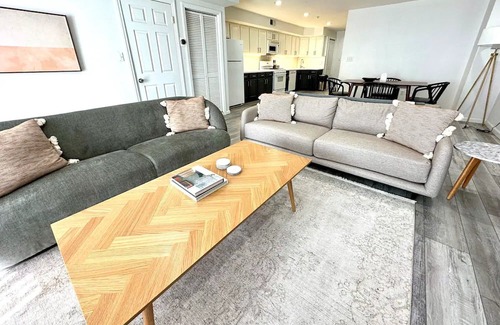 Union City Apartamento | Modern 5BR Oasis: 15 Mins to NYC