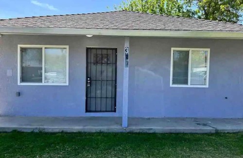 Stockton Casa | Newly Remodeled House!