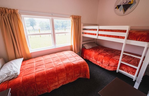 Kiwitea Cabaña | Cliff Top Cottage just off SH1