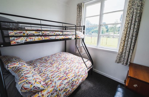 Kiwitea Cabaña | Cliff Top Cottage just off SH1