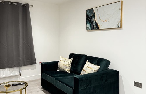 Ashford Apartamento | Heathrow Convenience Haven