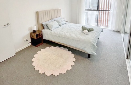 Braddon Casa | Cozy 2-bedroom townhome with AC and WiFi in charming Braddon