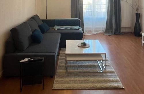 Quartier Chorier-Berriat Apartamento | Le Filmophile Spacieux Avec 2 Balcons et Garage Privé
