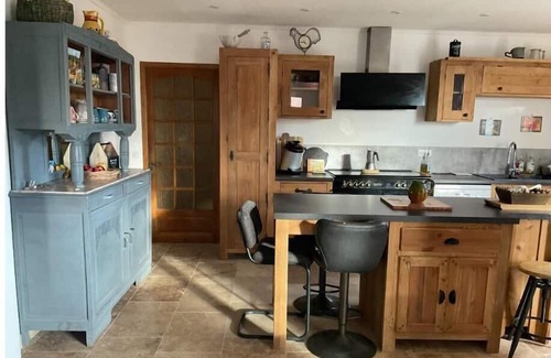 Cabrieres-dʼAigues Casa | Vrbo Property