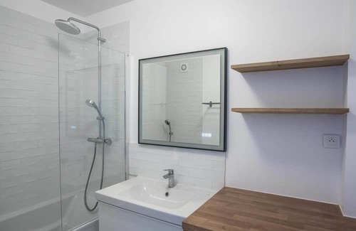 L'Ile-Saint-Denis Apartamento | Charming 63 m2 apt with views of the Eiffel Tower