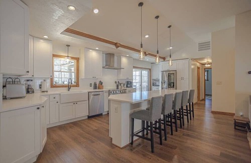 Friendsville Casa | Waterfront, Pool, Hottub - Deep Creek Lake & Wisp