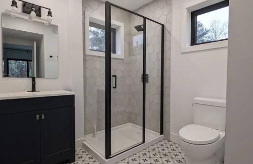 Tiny Cabaña | Modern Cozy Container Home with Close Proximity to Multiple Beaches