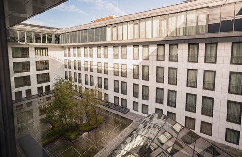 The Hague Center Casa | Your Passport to Relaxation! 2 Spacious Units, Pet-friendly Property!