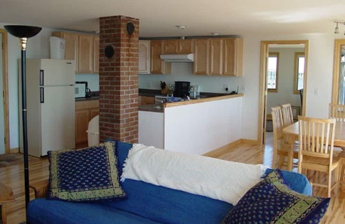 Spruce Head Cabaña | Cozy cottage right on the water
