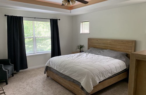 Traverse City Casa | 4BDR Home with Games Fire Places & More