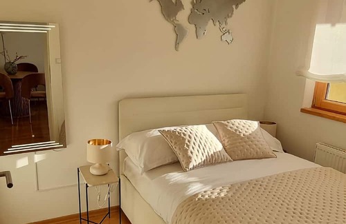 Zagreb Apartamento | Take a break and unwind at this peaceful oasis.