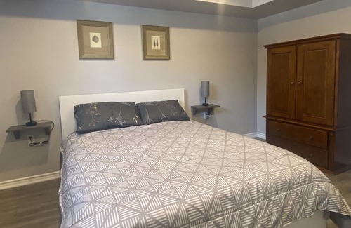 Sundridge Casa | Downtown Belmont & Main - Lower level