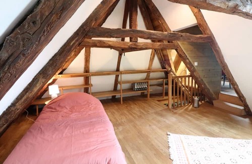 Saint-Martin-Valmeroux Cabaña | Gite Saint-Martin-Valmeroux, 3 bedrooms, 8 persons